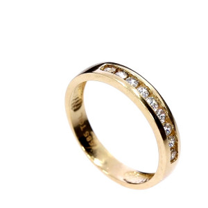 Золотое кольцо с цирконом