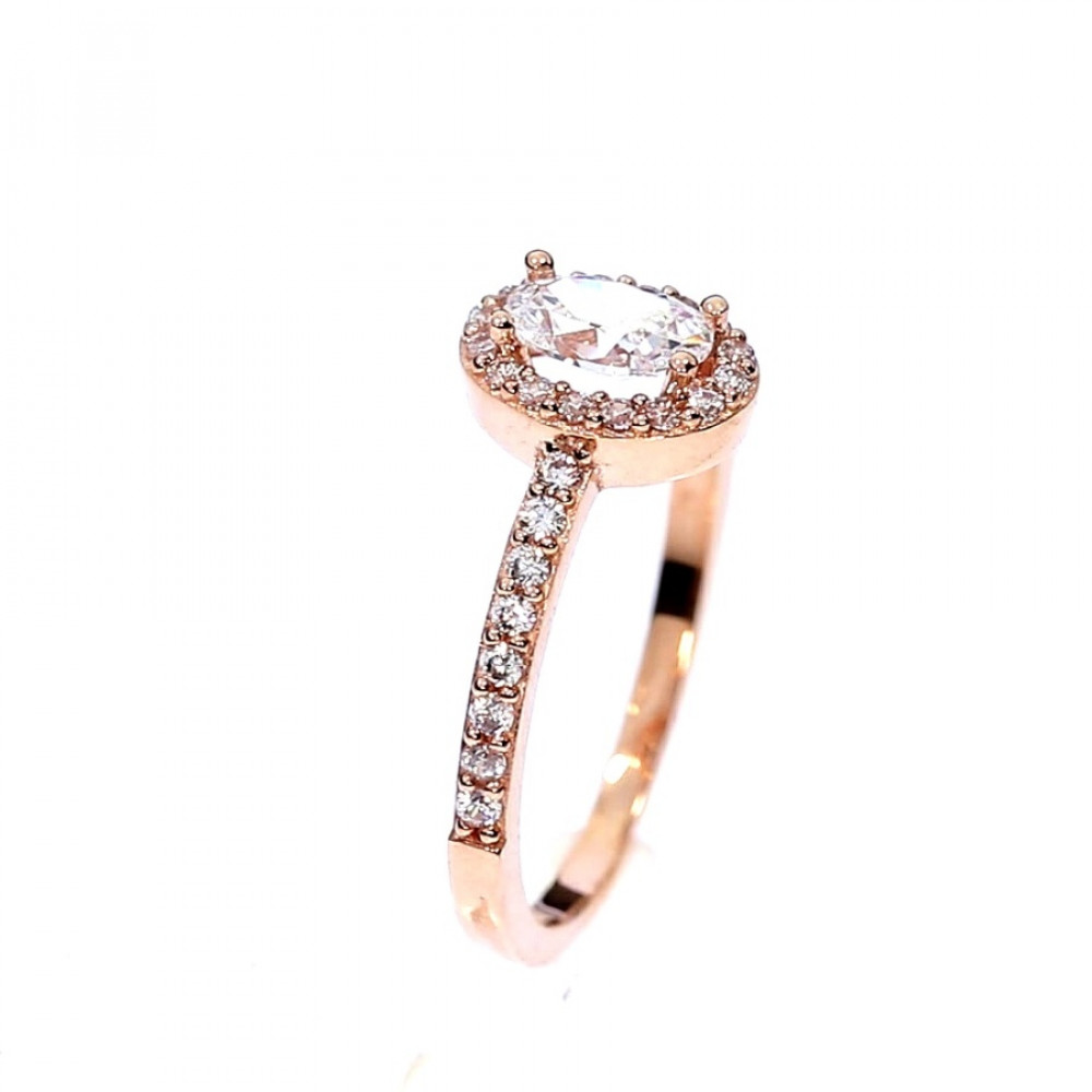 Gold ring with zircon