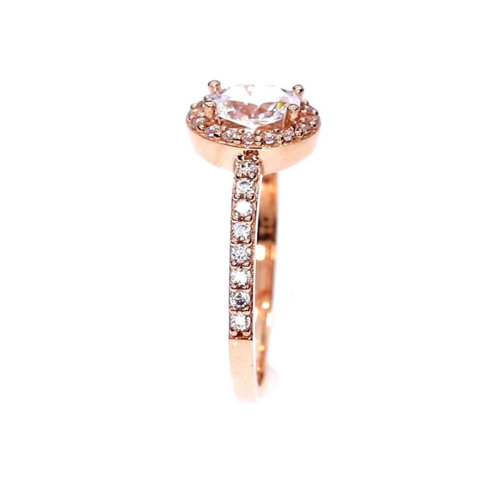 Gold ring with zircon