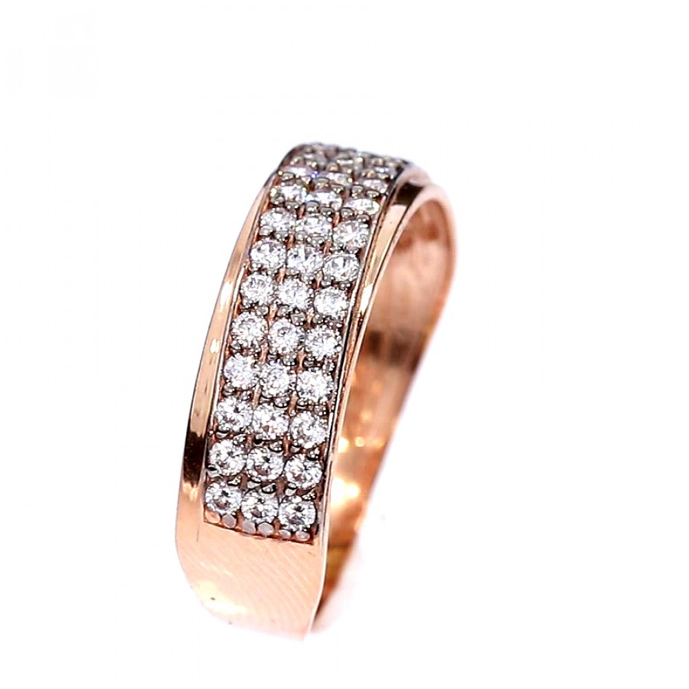 Golden ring with zircon