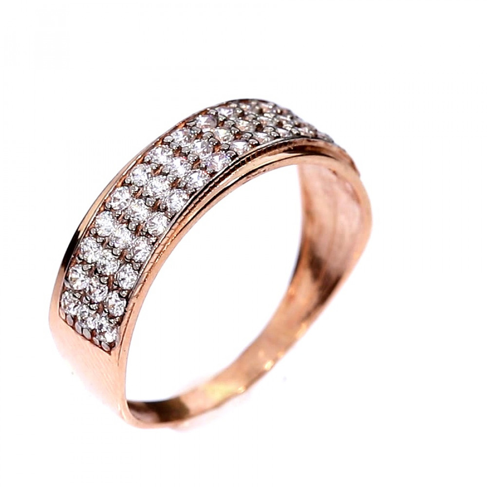 Golden ring with zircon