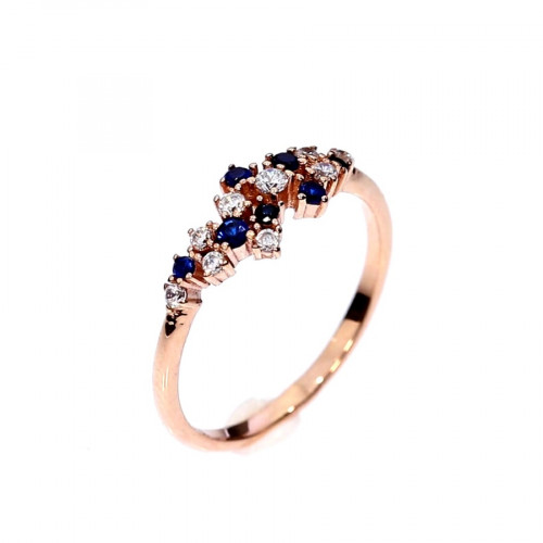 Golden ring with zircon