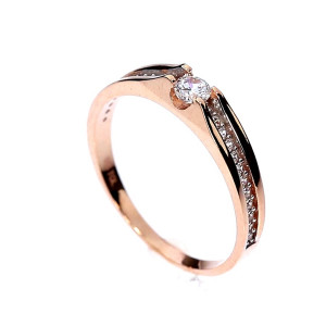 Golden ring with zircon