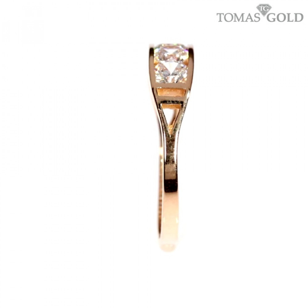 Kuldnesõrmus tsirkoonidega