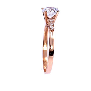 Gold ring with zircon