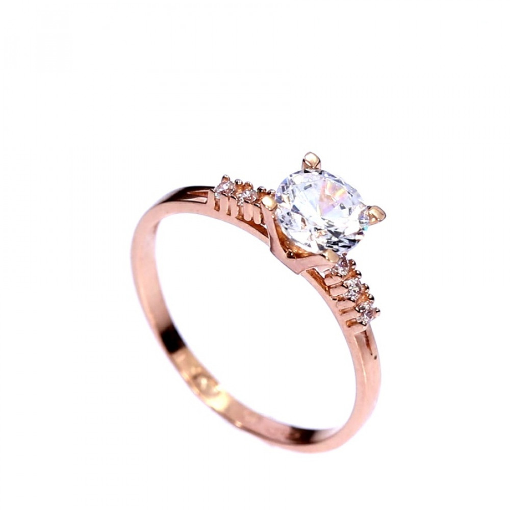 Gold ring with zircon