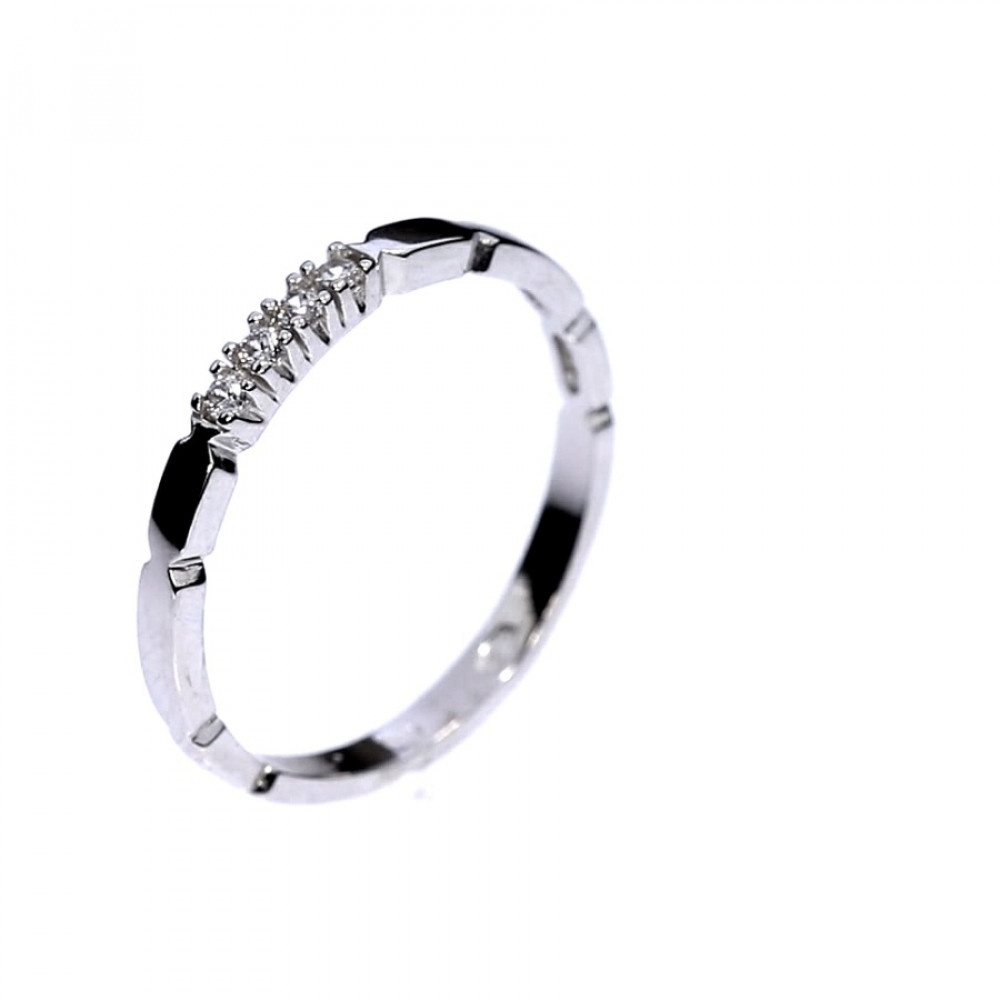 Kuldsõrmus tsirkoonidega