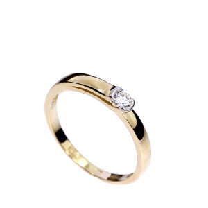 Kuldsõrmus tsirkoonidega