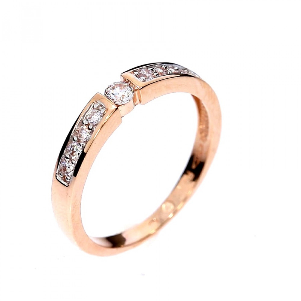 Golden ring with zircon