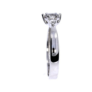 Auksinis žiedas su cirkoniu