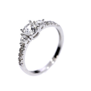 Золотое кольцо с цирконом