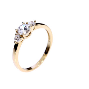 Gold ring with zircon