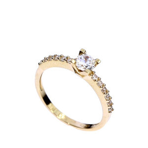 Золотое кольцо с цирконом