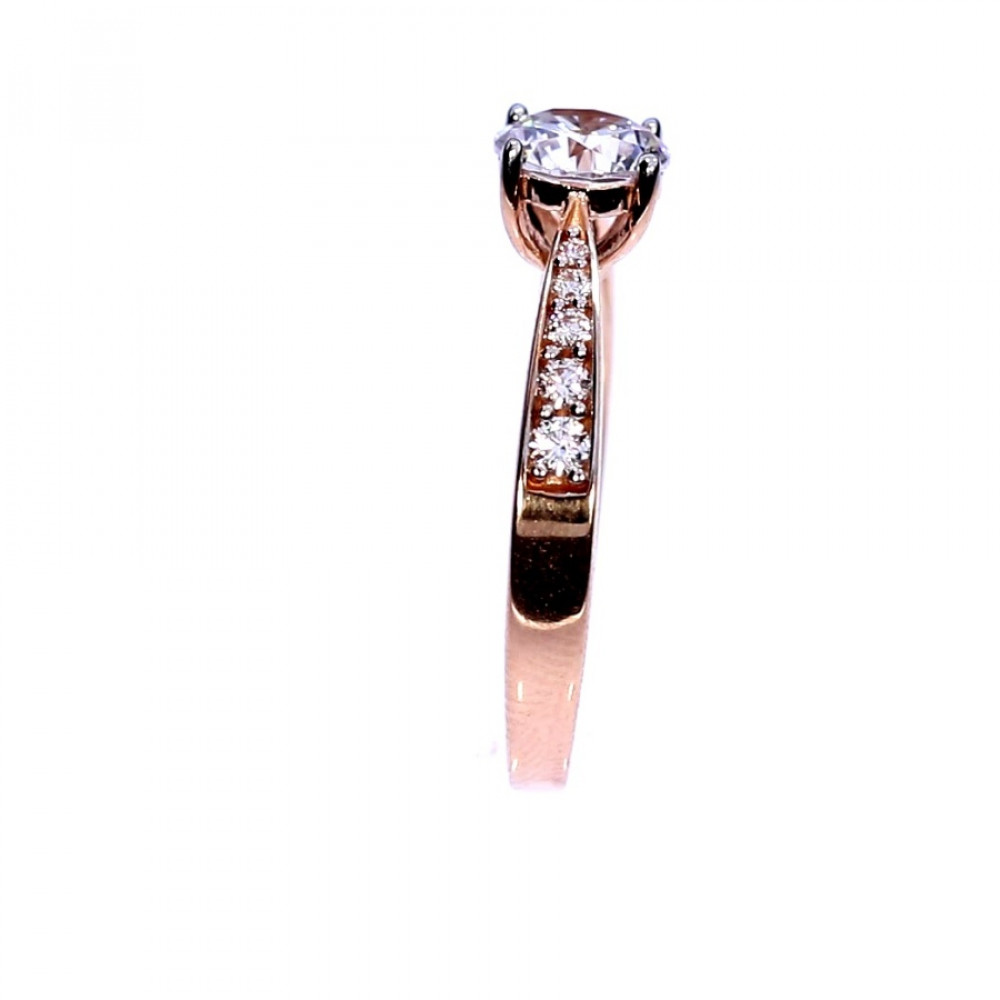 Golden ring with zircon