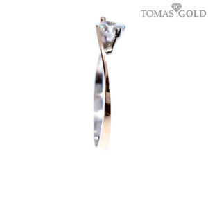 Golden ring with zircon