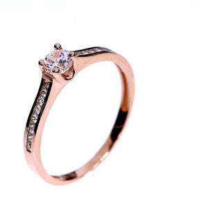 Auksinis žiedas su cirkoniu