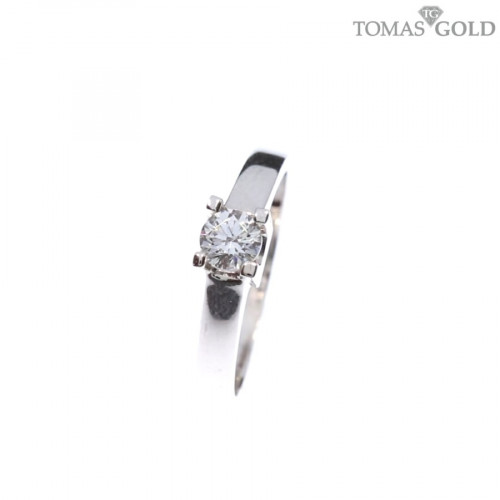 Gold ring with zircon