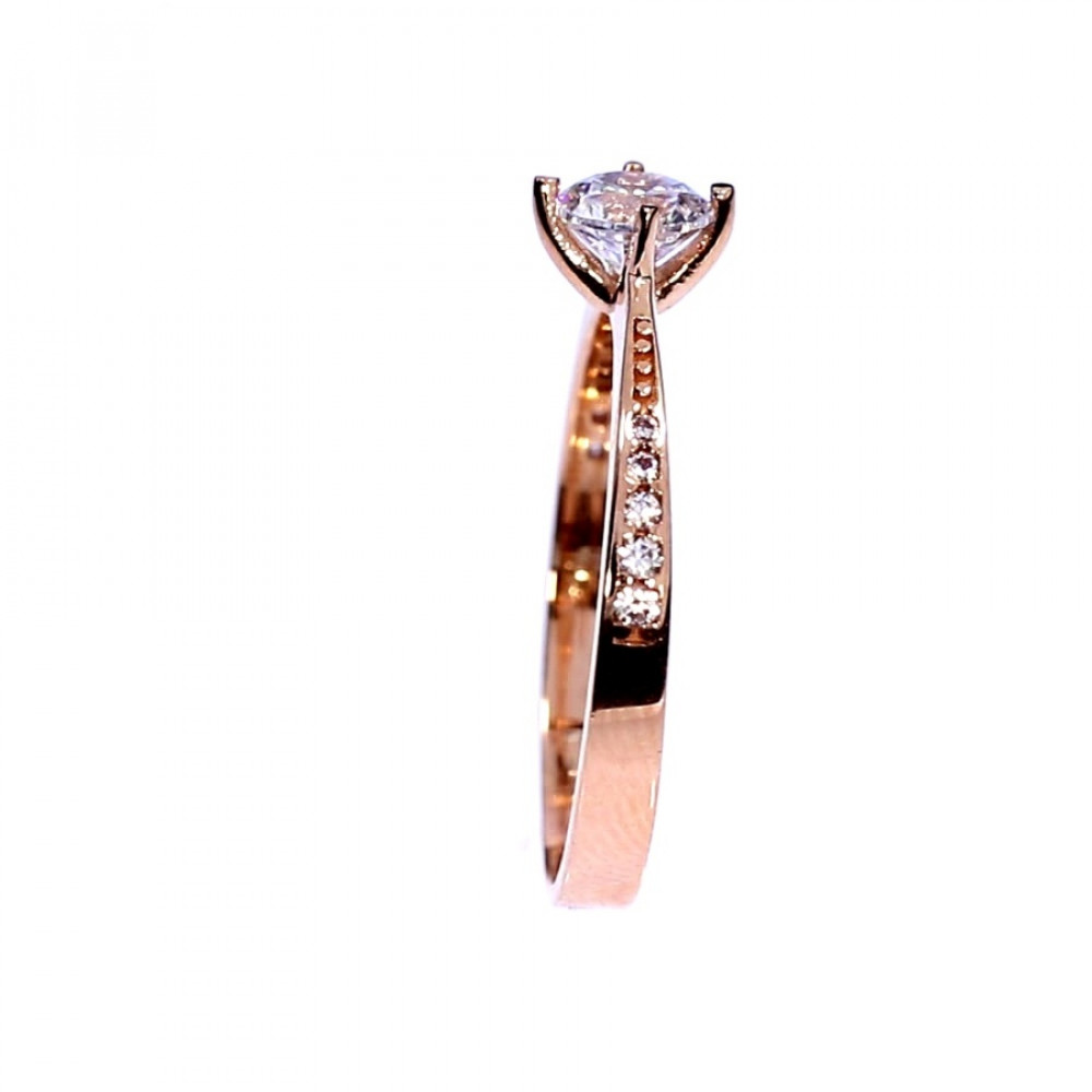 Kuldsõrmus tsirkoonidega