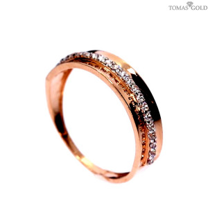 Golden ring with zircon