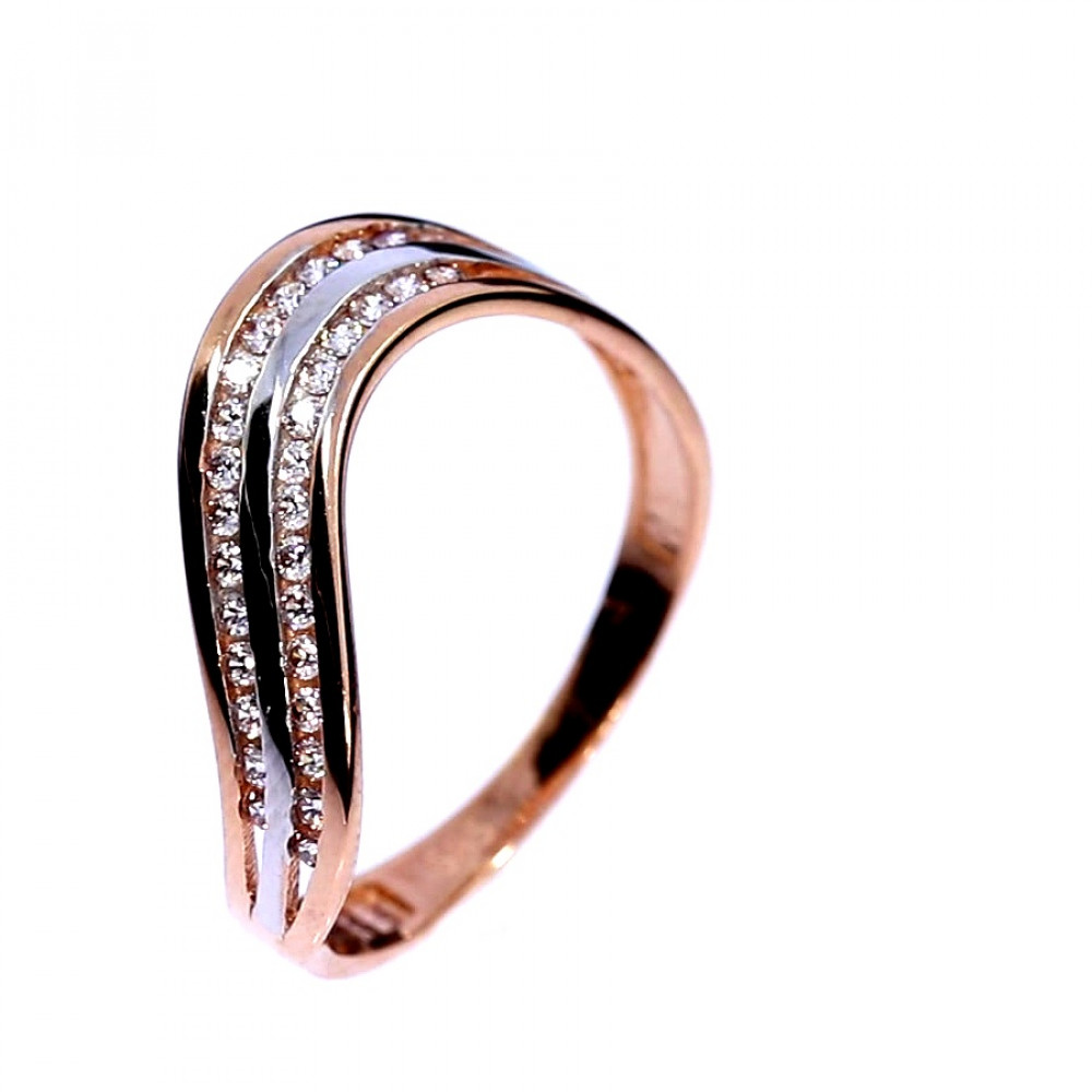 Golden ring with zircon
