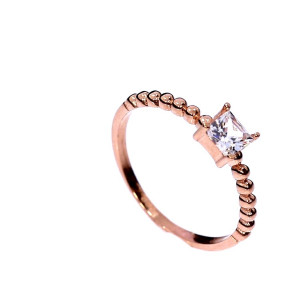 Auksinis žiedas su cirkoniu