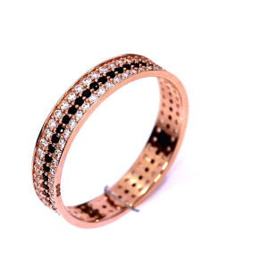 Kuldnesõrmus tsirkoonidega