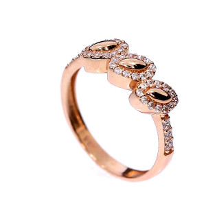 Kuldnesõrmus tsirkoonidega