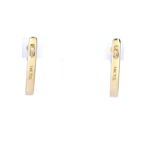 Gold earrings with sapphire