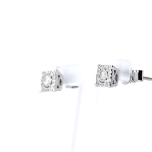 Золотый серьги с бриллиантом