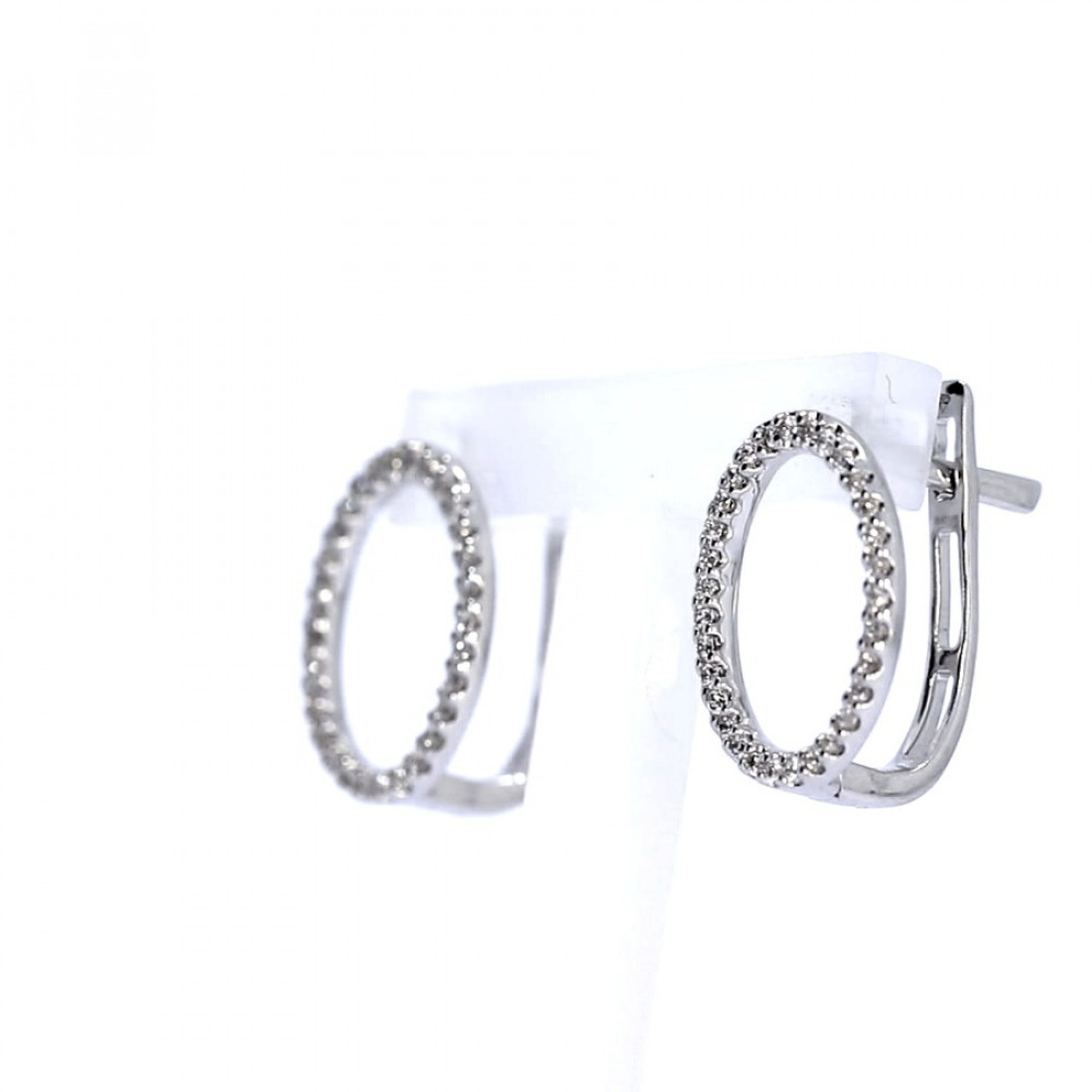 Gold earrings with diamonds