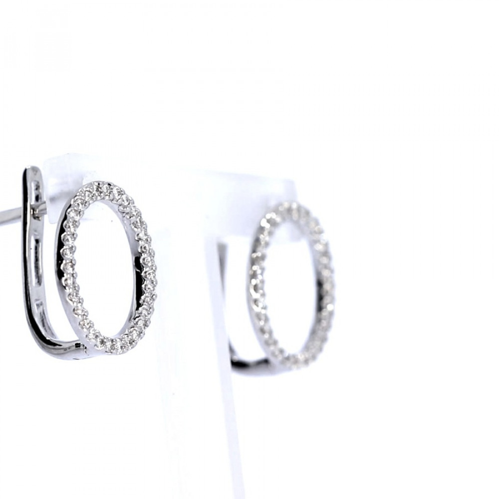 Gold earrings with diamonds