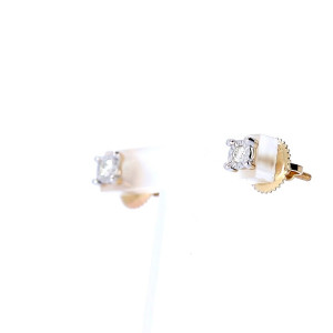 Золотый серьги с бриллиантом