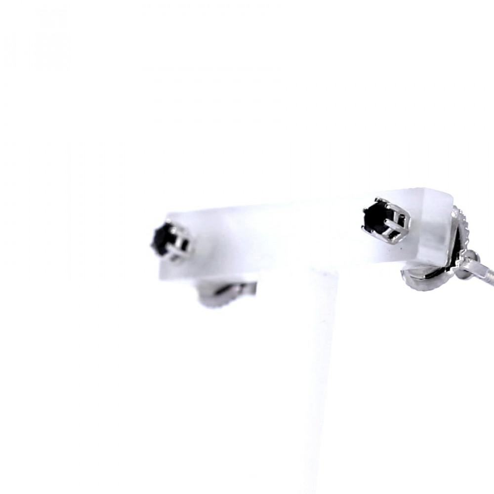 Vääriskividega kuldsed kõrvarõngad