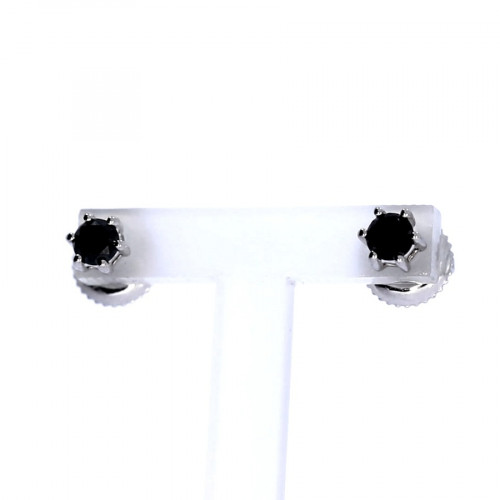 Vääriskividega kuldsed kõrvarõngad