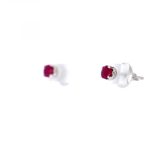 Gold earrings with a ruby