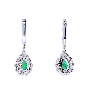 Gold earrings with emerald
