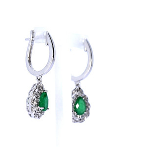 Gold earrings with emerald