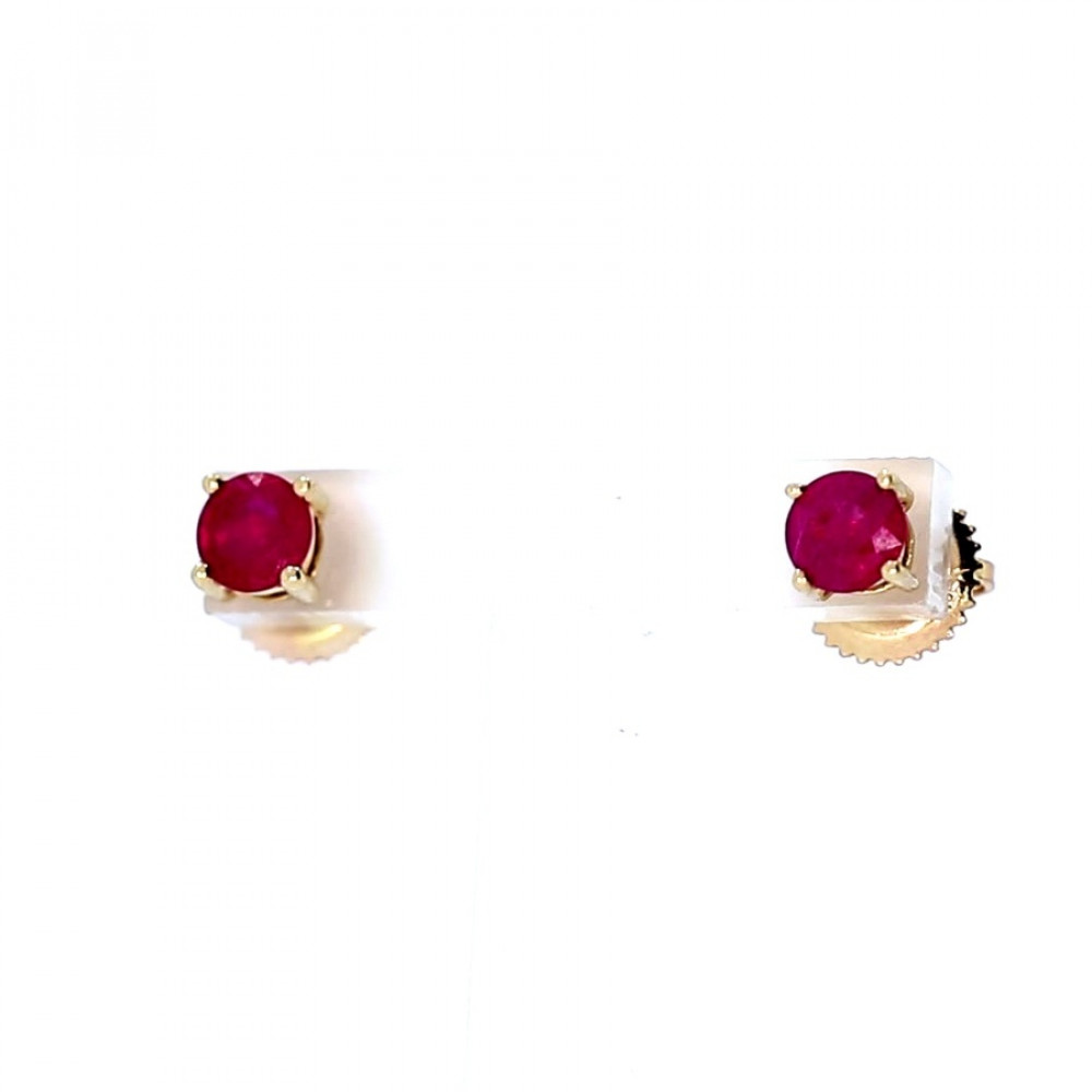 Gold ring with diamonds