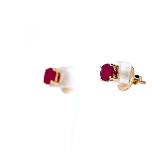 Gold ring with diamonds