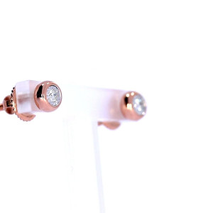 Золотые серьги с драгоценными камнями