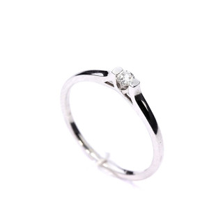 Kuldsõrmus briljandiga