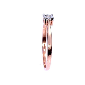 Auksinis žiedas su briliantu