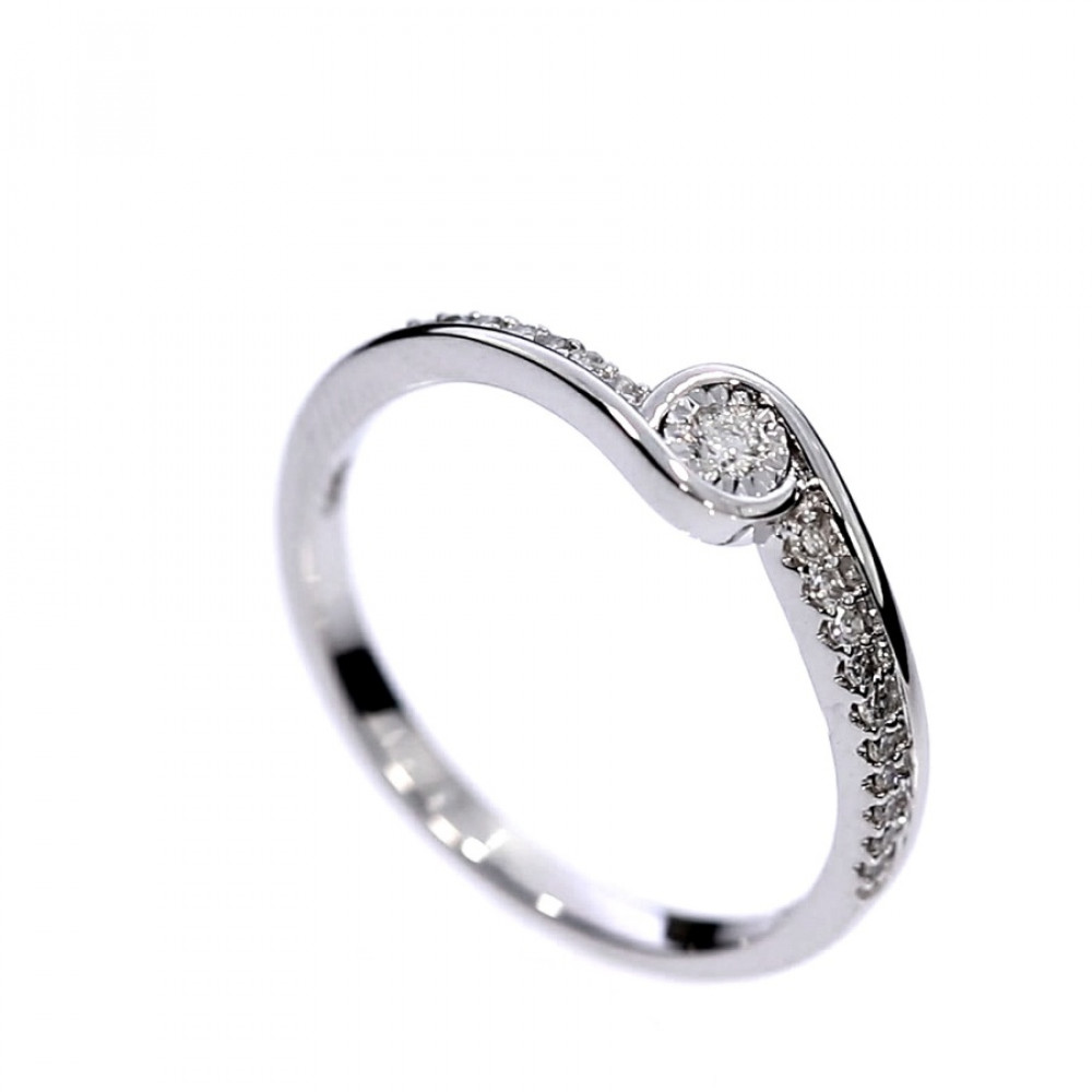 Golden ring with precious stones