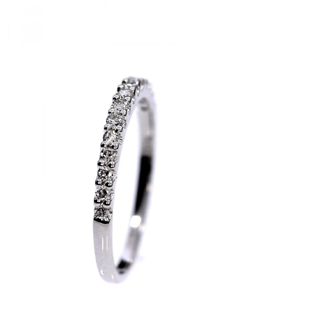 Vääriskividega kuldsõrmus