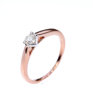 Gold ring with diamond