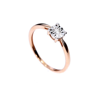 Золотое кольцо с  бриллиантом