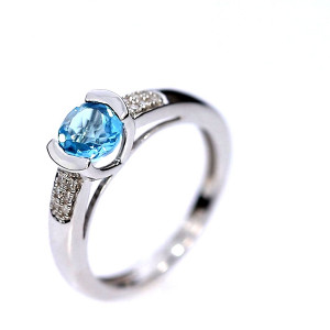 Kuldsõrmus topaasiga