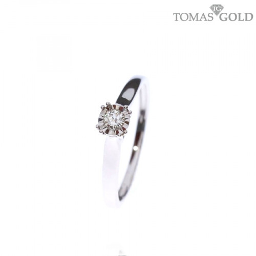 Gold ring with diamond