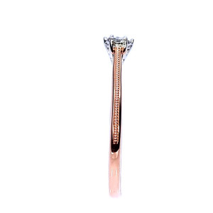 Золотое кольцо с  бриллиантом