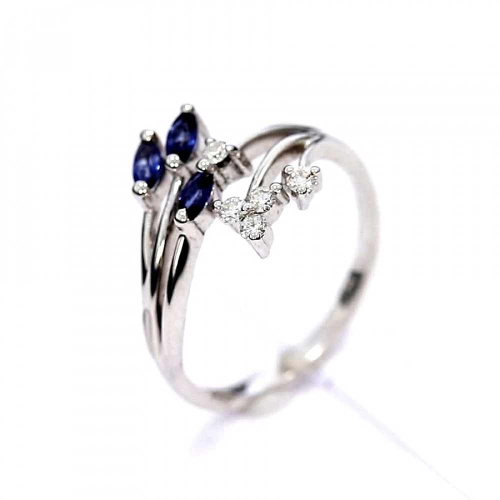 Золотое кольцо с сапфиром